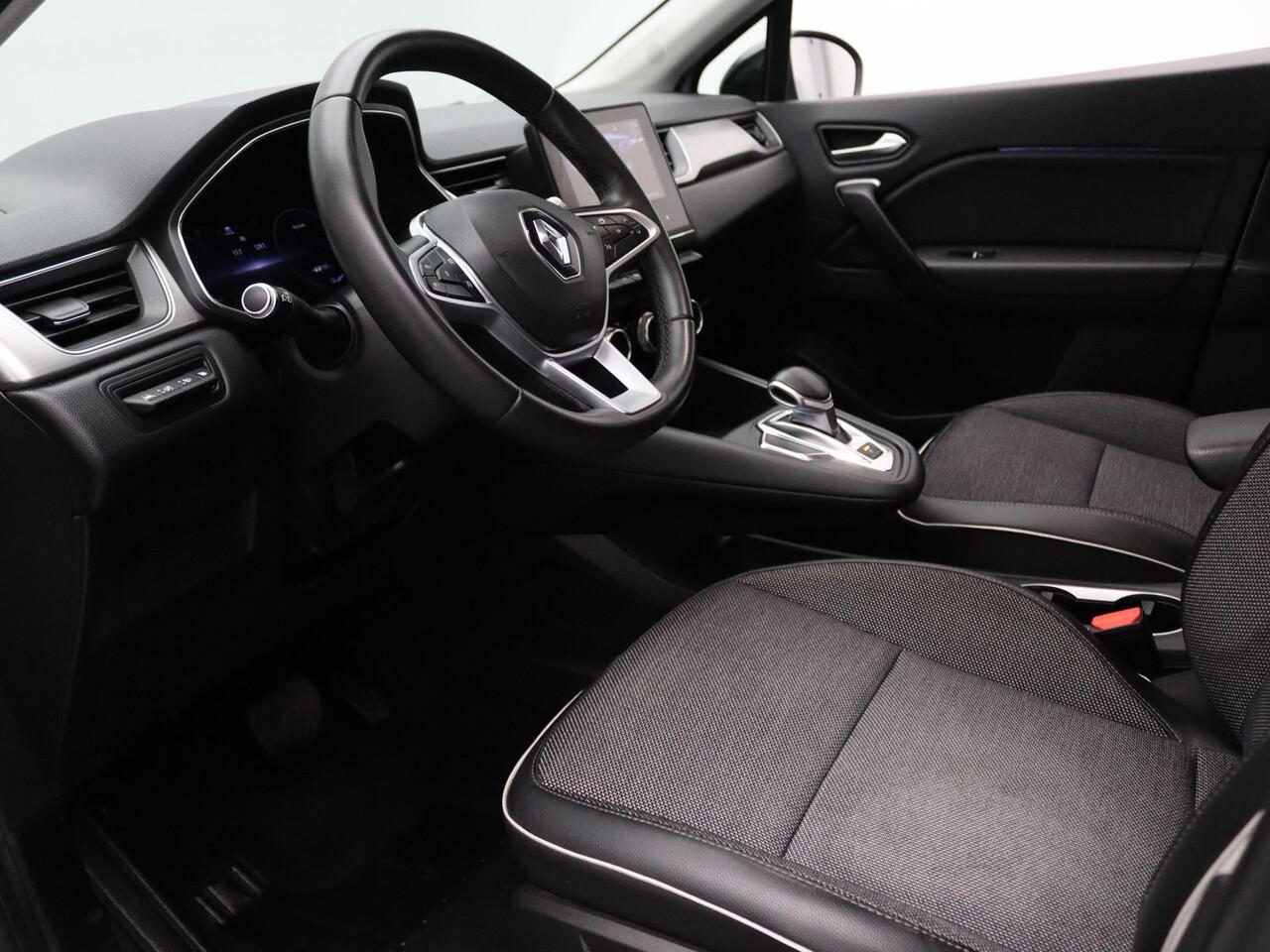 Renault CAPTUR E-Tech Plug-in Hybrid 160pk Intens Automaat Camera | Cruise | Navi | Parkeersens. v+a