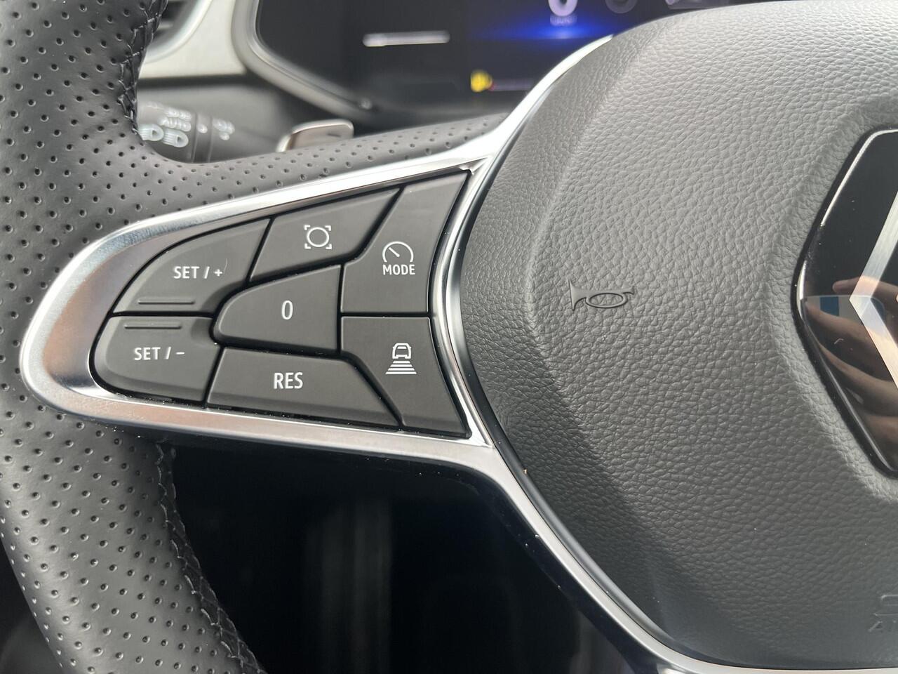 Renault CAPTUR 1.3 mild hybrid 160 techno Automaat / Pack Comfort / Navigatie via Apple Carplay of Android Auto / Achteruitrijcamera / Stuur- en Stoelverwarming / Adaptief CC / Keyless Entry/Start / Climate control / Draadloze telefoon lader /