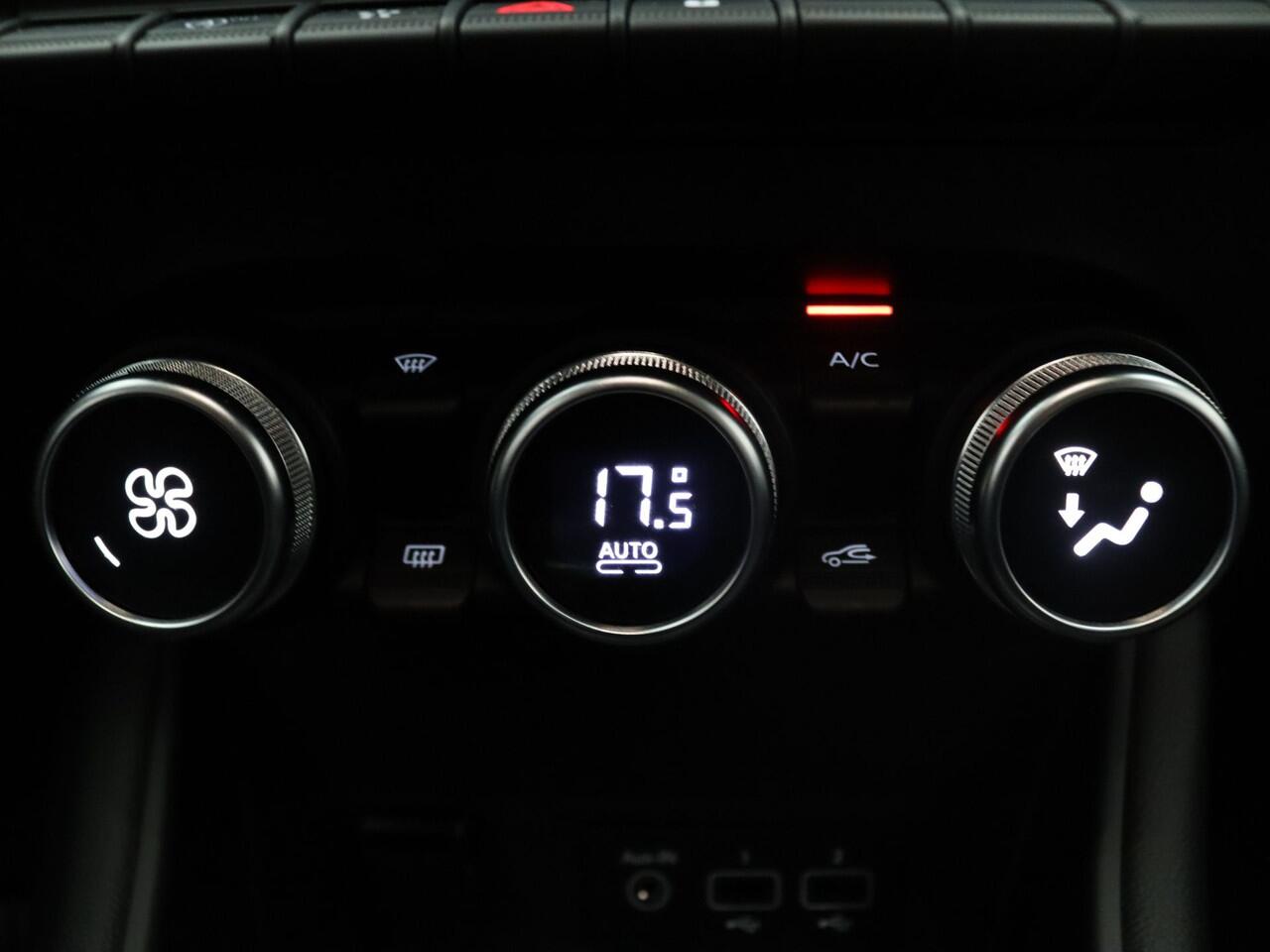 Renault CAPTUR 130pk TCe Edition One Automaat Camera | Cruise | Navi | Parkeersens. v+a | Trekhaak