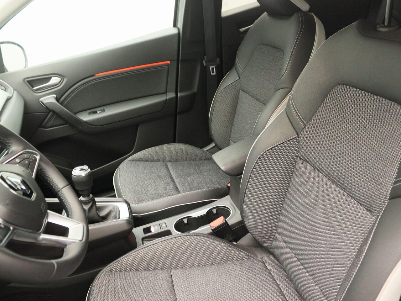 Renault CAPTUR TCe 90 Techno | Demo | Lichtmetalen velgen 18" | OpenR multimediasysteem met 10,4" touchscreen, inclusief Apple CarPlay & Android Auto | Two-tone metaalkleur |