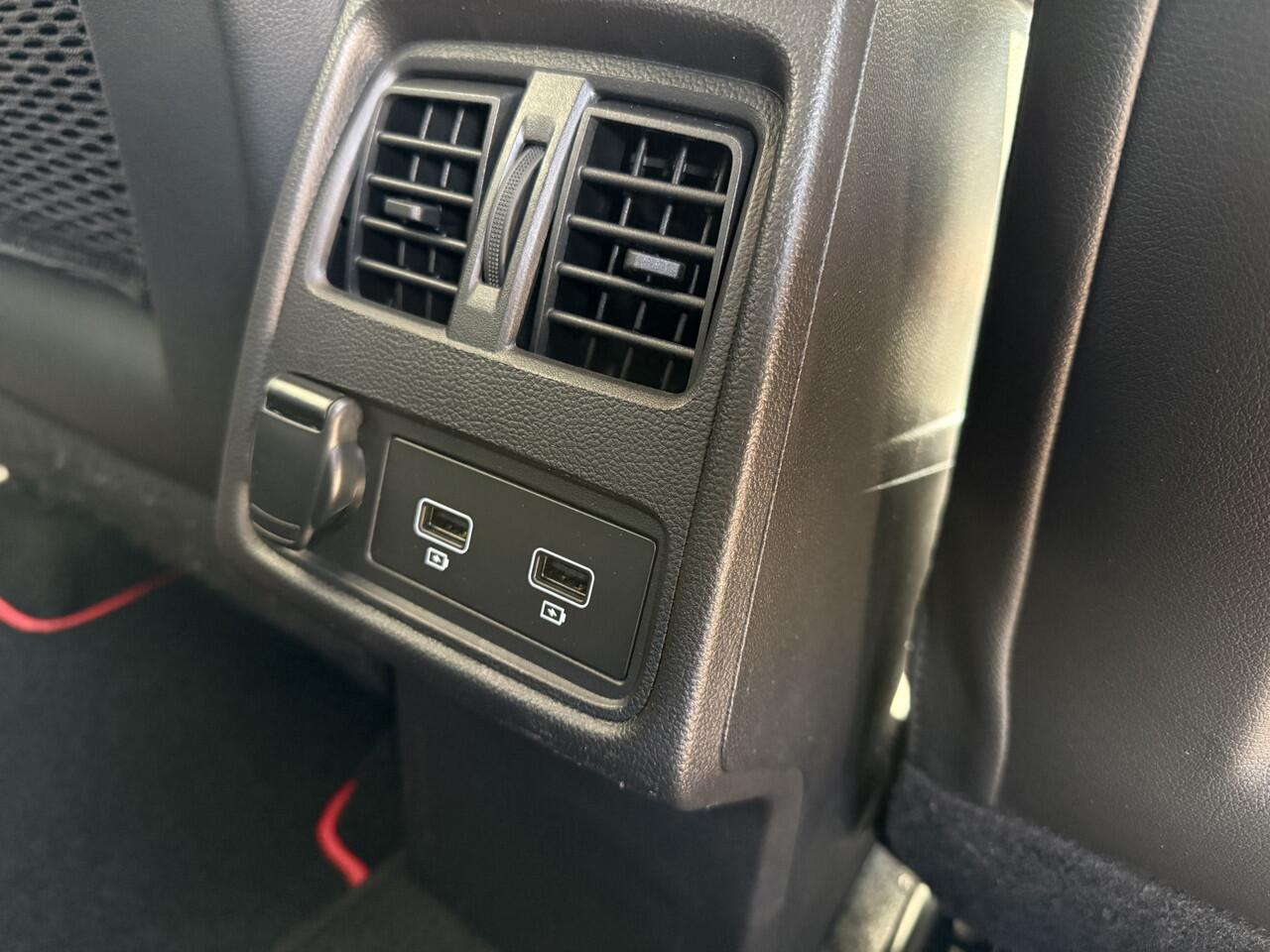 Renault CAPTUR R.S. Line Tce 160 EDC automaat | 18" velgen | groot navi | inductielader | tijdelijk gratis Top Afleverpakket twv Eur 695