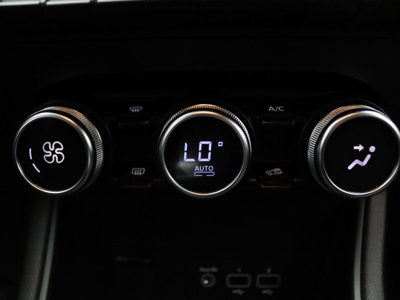 Renault CAPTUR E-Tech Plug-in Hybrid 160pk Intens Automaat Camera | Cruise | Navi | Parkeersens. v+a