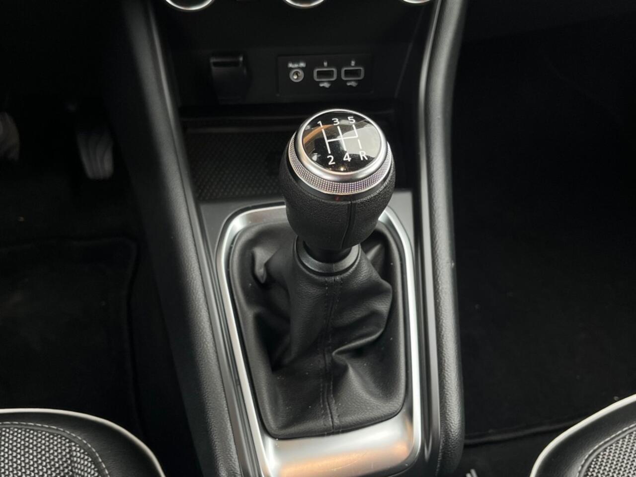 Renault CAPTUR 1.0 TCe INTENS LED/2-TONE/CAMERA/CARPLAY/NL-AUTO/1E EIG.