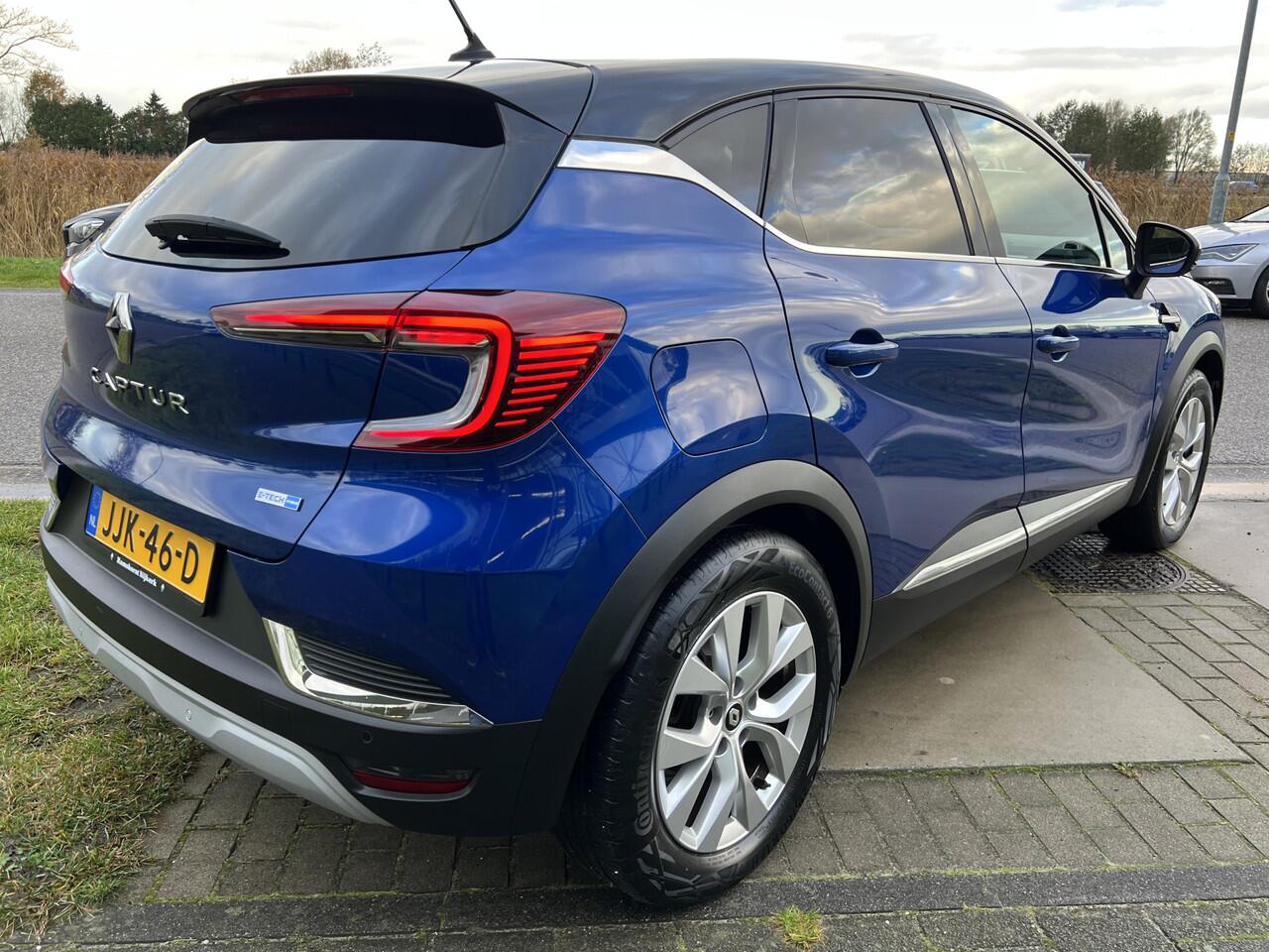Renault CAPTUR 1.6 E-Tech Hybrid 145 PK Intens / Apple Carplay - Android Auto / Keyless / Camera / Climate / 17'' LMV /