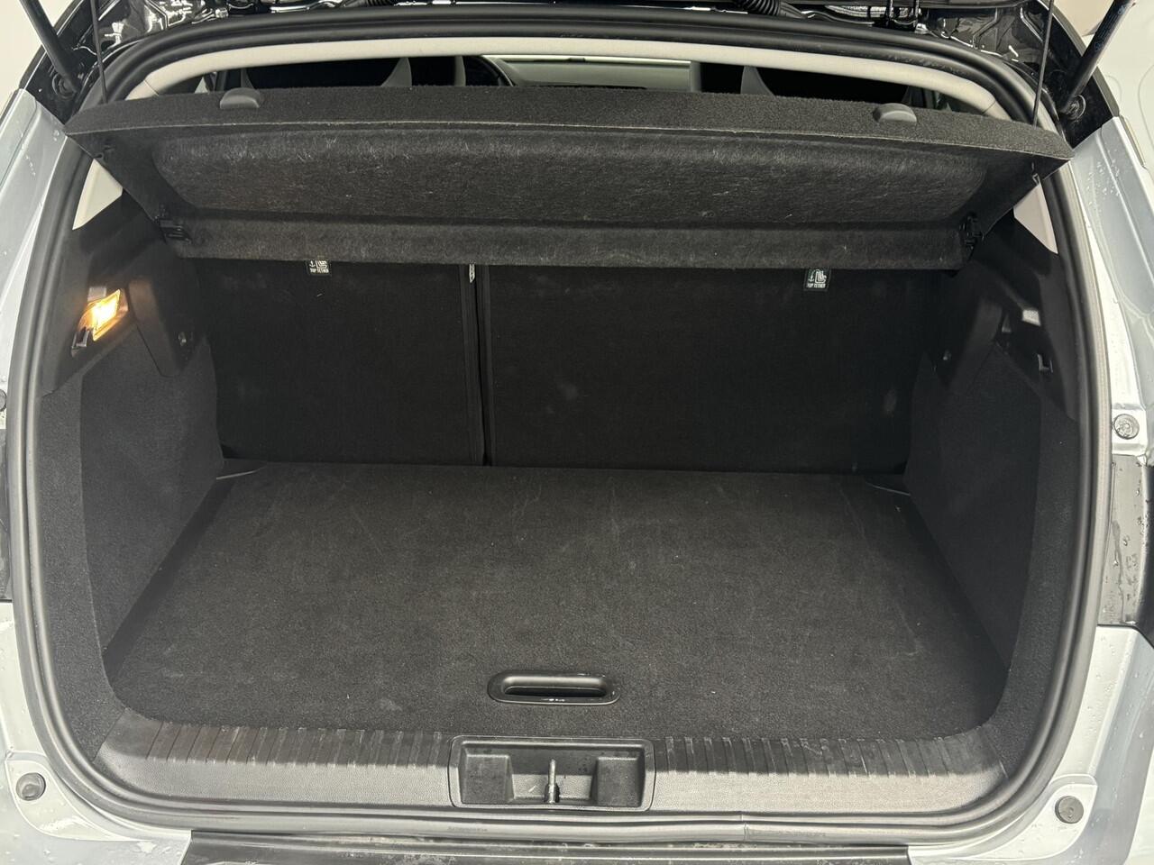 Renault CAPTUR 1.0 TCe 90 Techno | Navigatie | Camera | Cruise control | Lichtmetalen velgen 17 " |