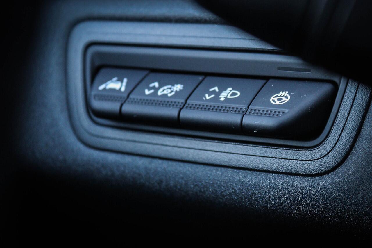 Renault CAPTUR 1.3 TCe 140 Intens Navi/CruiseControl