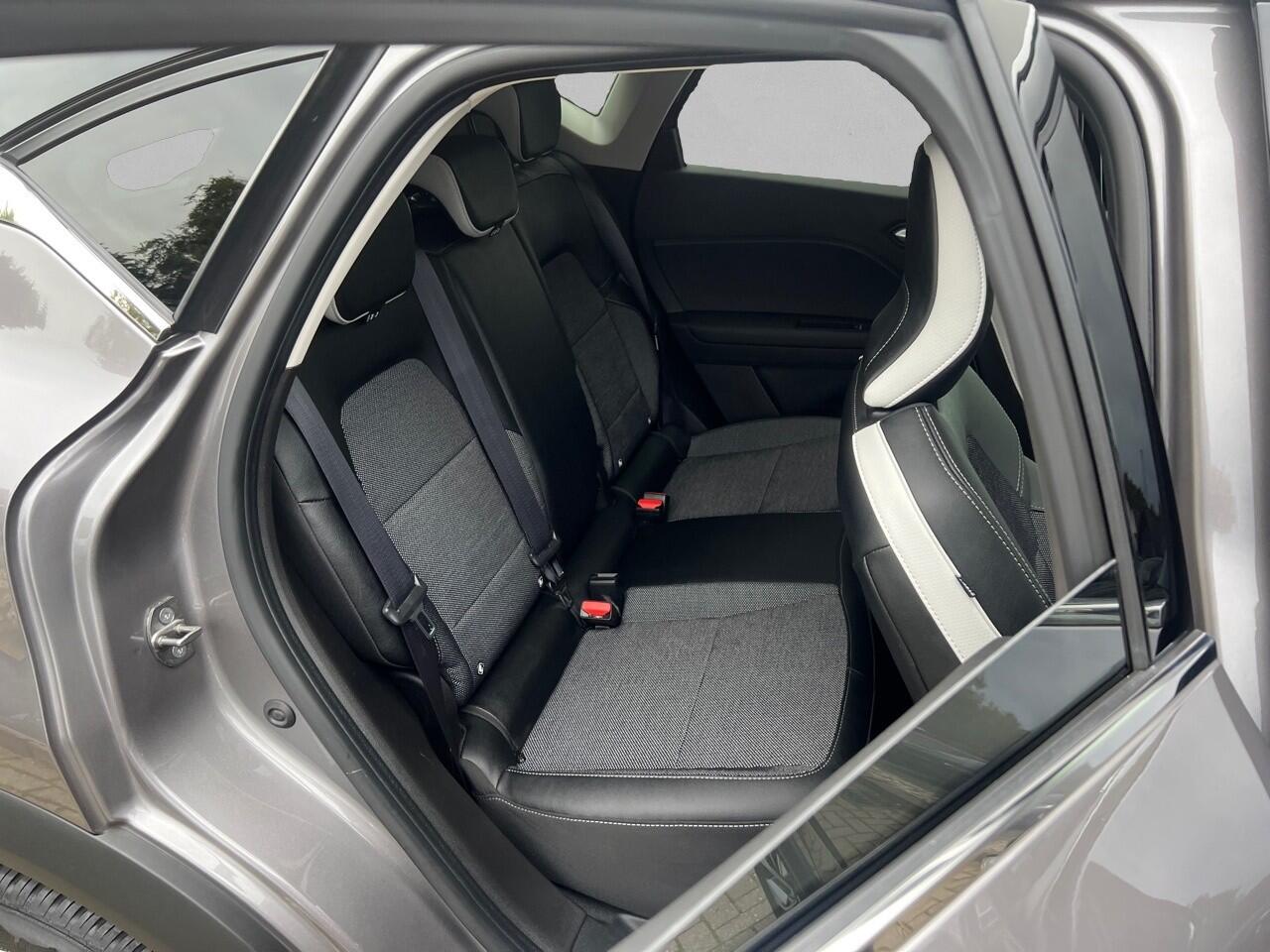 Renault CAPTUR 1.3 mild hybrid 140 techno EDC AUTOMAAT / CAMERA / ADAPTIVE CRUISE / GROOT NAVI / STOEL&STUUR VERW.