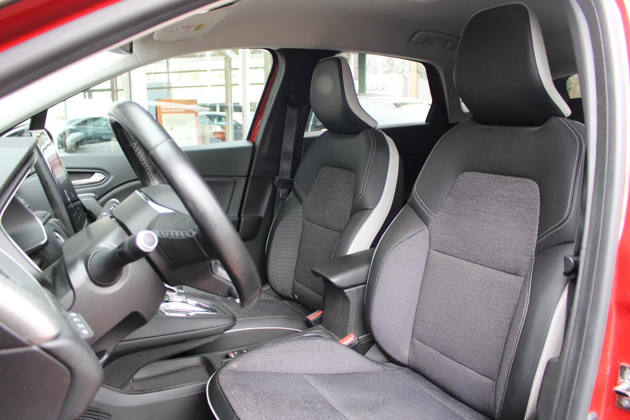 Renault CAPTUR 1.6 E-Tech Plug-in Hybrid 160 Edition One | BOSE audio | Achteruitrij camera | Dealer onderhouden | Parkeersensoren voor en achter