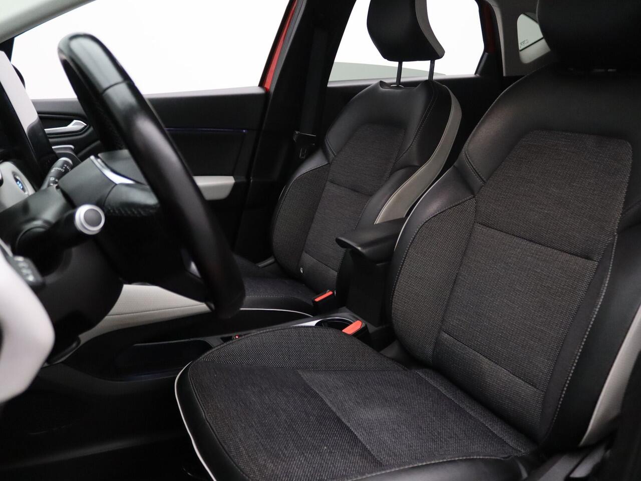 Renault CAPTUR 160pk E-Tech Plug-in Hybrid Edition One Automaat BOSE | Camera | Adapt. Cruise | Parkeersens. v+a | Stoelverw.