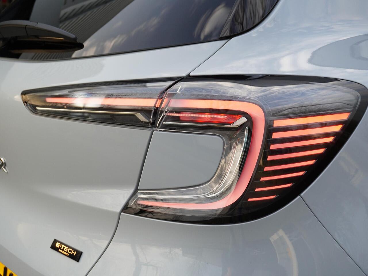 Renault CAPTUR 1.6 E-Tech full hybrid 145 techno AUTOMAAT / DEMO / 9.000KM / NAVI / 360 CAMERA / PDC 360 / CRUISE / CLIMATE / KEYLESS / RESERVEWIEL / PRIVACY GLASS / APPLE CARPLAY / ANDROID AUTO / 18'' LMV