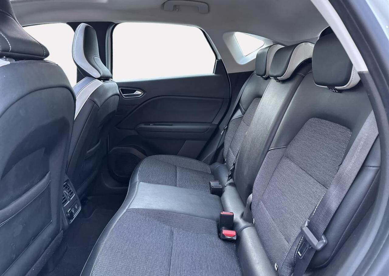 Renault CAPTUR 1.3 TCe 130 EDC Intens - Schuif / Kantel Dak / Automaat / All Season