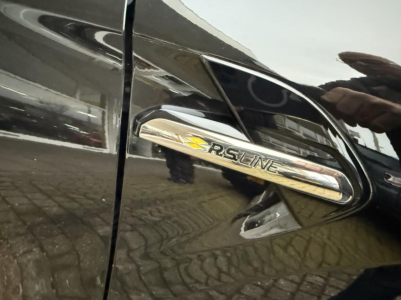 Renault CAPTUR 1.6 E-Tech Plug-in Hybrid 160 R.S. Line CAMERA NAVIGATIE GOOGLE PARKEERSENSOREN LICHTM.VELGEN