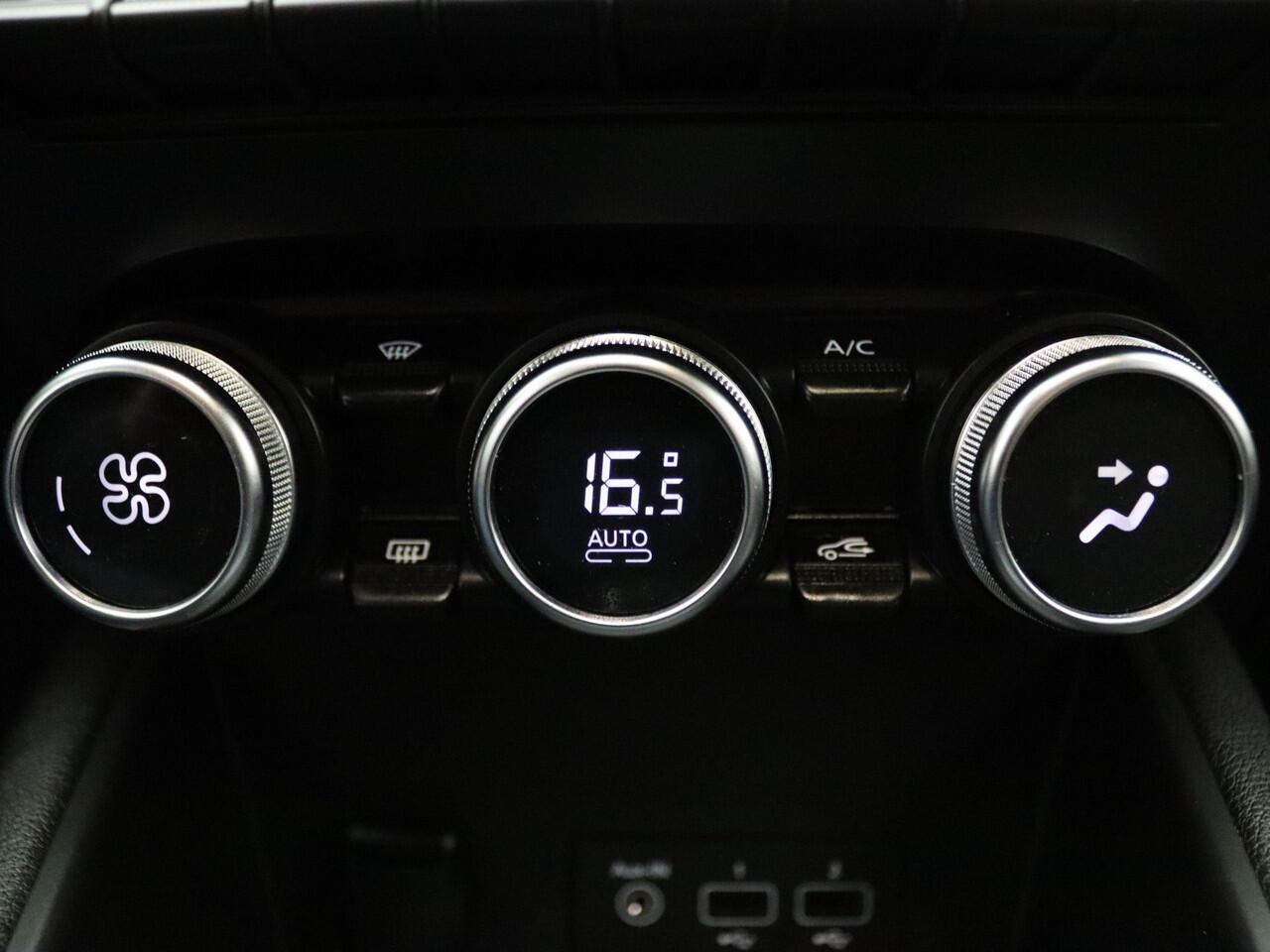 Renault CAPTUR 160pk E-Tech Plug-in Hybrid Initiale Paris Automaat/EDC 360° Camera | Cruise | Navi | Parkeersens. v+a | Stoel-/stuurverw.