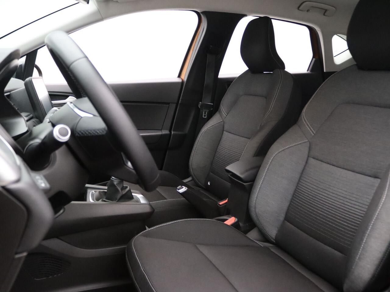 Renault CAPTUR 100pk TCe Zen Camera | Climate | Cruise | Parkeersens. v+a