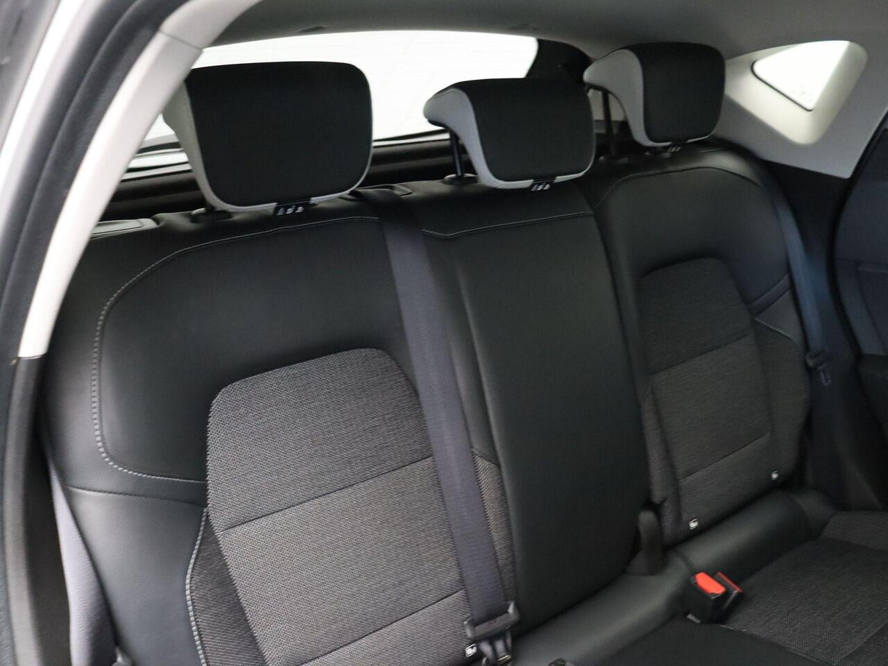 Renault CAPTUR E-Tech Hybrid 145pk Techno | Clima | Groot navi | Achteruitrij camera | LED | Keyless |