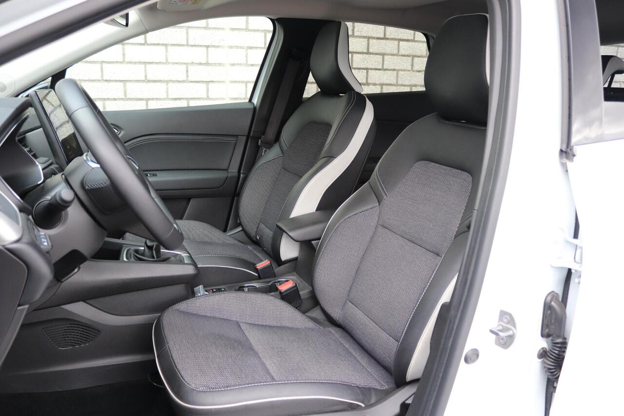 Renault CAPTUR 1.0 TCe 90 Techno | Panoramadak | BOSE-Audiosysteem | Achteruitrijcamera | Stoelverwarming |