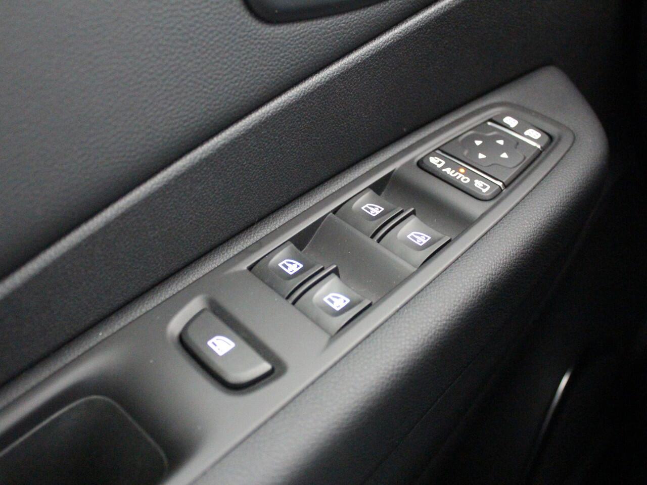 Renault CAPTUR 1.3 TCe Intens | Automaat | Trekhaak | Navi | Carplay |*