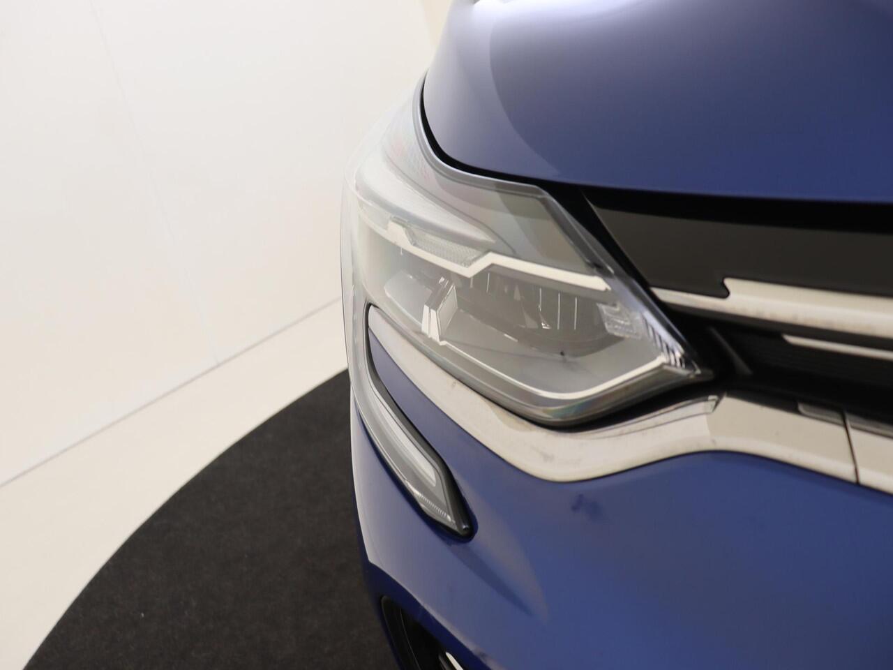 Renault CAPTUR 1.3 TCe 130 Initiale Paris | BOSE Audio / Leder / Navi / 360 Camera / Pack winter / Airco