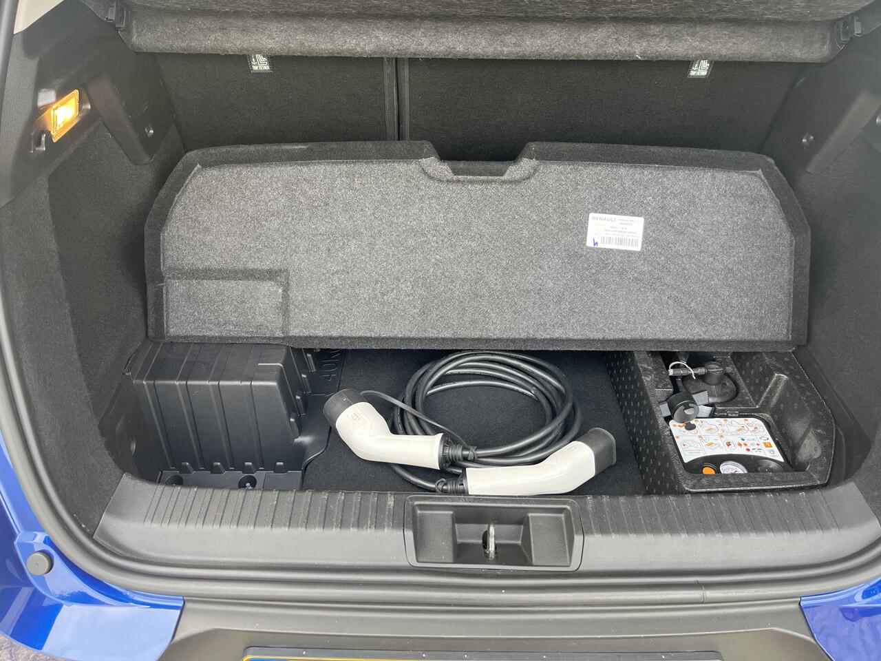 Renault CAPTUR 1.6 E-Tech Plug-in Hybrid 160 Edition One | PHEV | afneembare trekhaak | Navigatie | Climat | incl. Bovag rijklaarpakket met 12 maanden garantie |