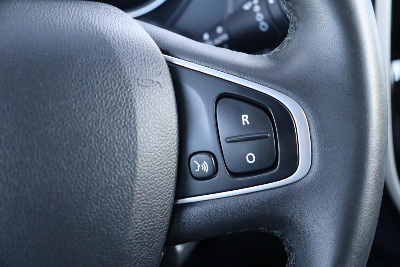 Renault CAPTUR 0.9 TCe Limited | Stoelverwarming | Navigatie | Trekhaak | Climate Control | Cruise Control