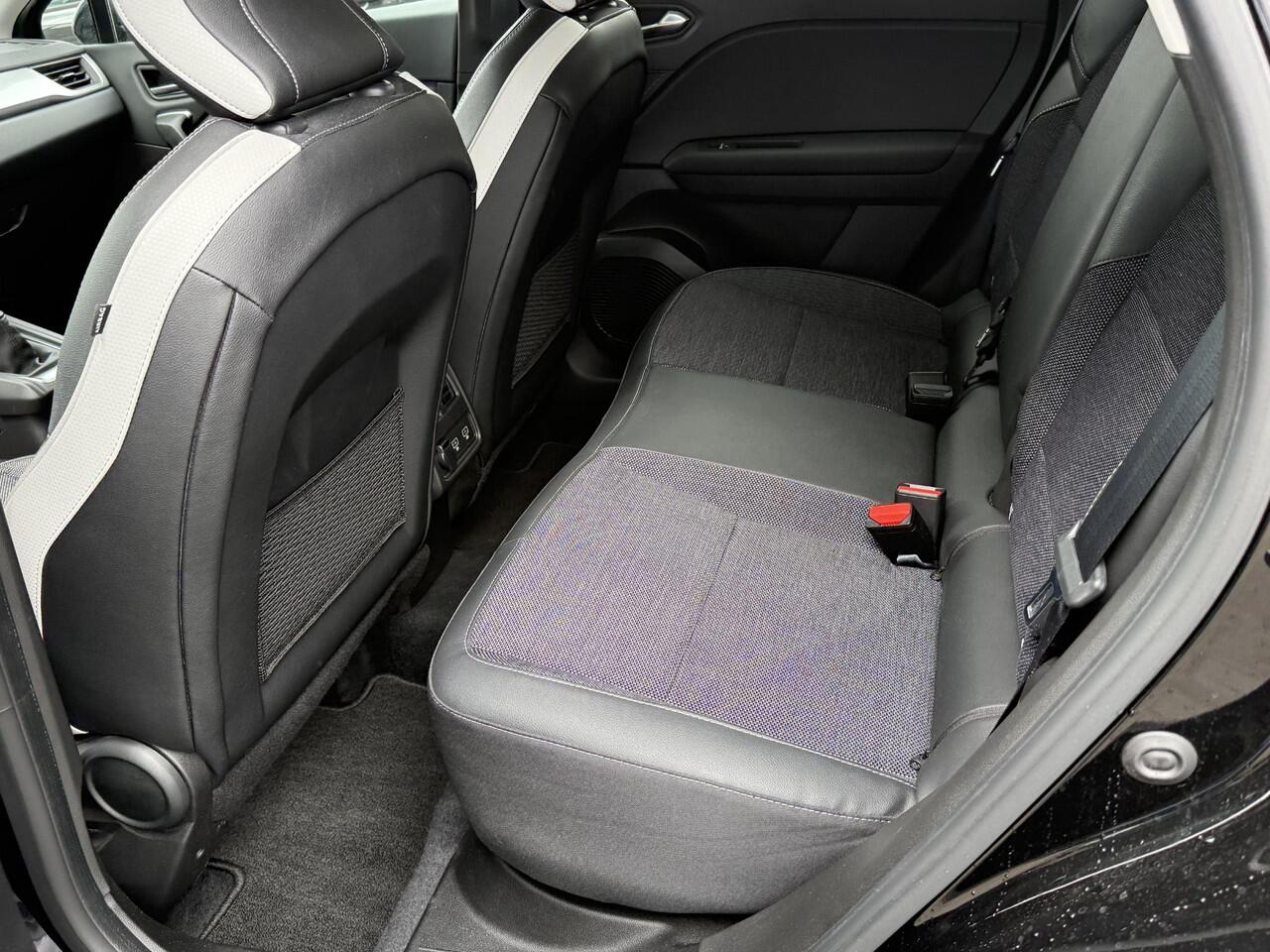 Renault CAPTUR 1.3 140 techno (Hoge Instap) Camera | Navigatie | Dealer Onderhouden