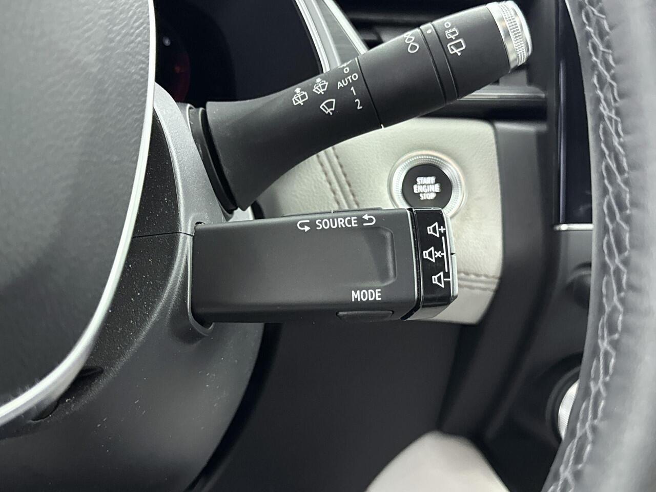 Renault CAPTUR 1.3 TCe 130Pk Initiale Paris | Navigatie | Apple & Android Carplay | 360 Camera | Parkeersensoren Voor & Achter | Stoel & Stuurverwarming | Adaptieve Cruise Control | Keyless Entry | Privacy Glass |