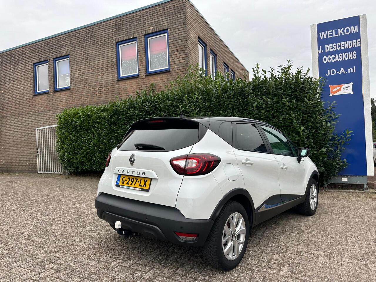 Renault CAPTUR 1.3 TCe Limited Climate C, Cruise C, Navigatie, Trekhaak!!!!