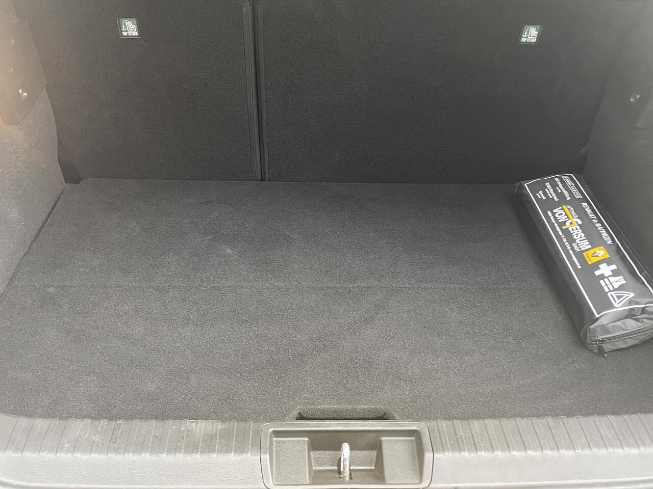 Renault CAPTUR 1.6 E-Tech Plug-in Hybrid 160 Intens | Panoramadak | Lederen bekleding | Plug In | 360 Camera