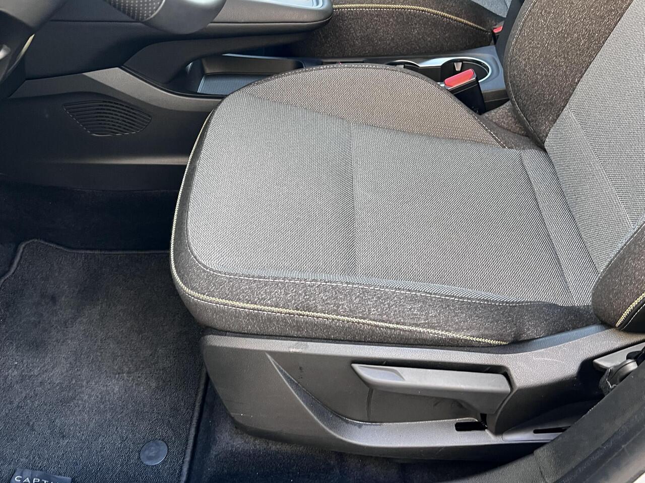 Renault CAPTUR Mild Hybrid 160 EDC Techno Automaat / Fabrieksgarantie tot 09-2026 / All Season Banden / Stoel & Stuurverwarming / Achteruitrijcamera / Apple Carplay & Android Auto / Navigatie /