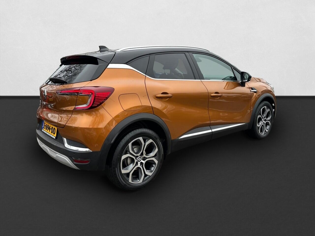 Renault CAPTUR 1.3 TCe 140 Intens CAMERA / STOEL&STUURVERW. / CRUISE / NAVI