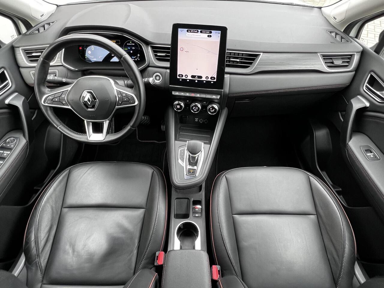 Renault CAPTUR E-TECH Plug-in 160 Hybrid Initiale Paris Automaat / Dealer onderhouden / Leder / Stuur- en stoelverwarming / Navigatie groot scherm / Apple Carplay Android / Camera / 18" LM wielen /