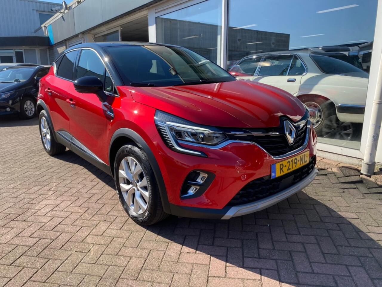 Renault CAPTUR 100PK Intens Clima Cruise PDC Android/Apple