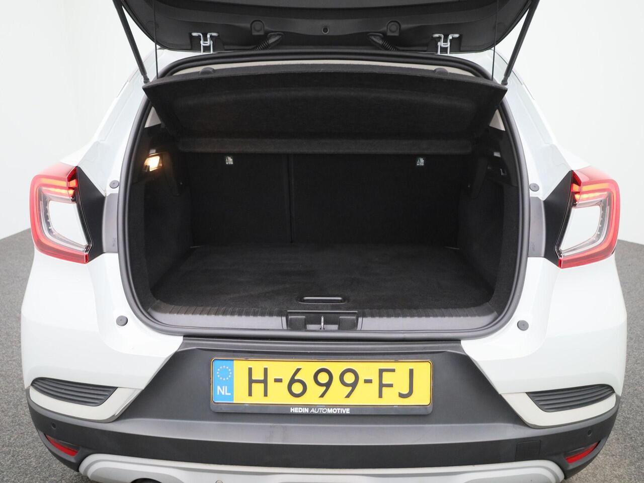 Renault CAPTUR 1.0 TCe 100 Intens | Afneembare Trekhaak | Camera | PDC Voor+Achter | Full-Map Navigatie | Keyless | LED Pure Vision | Climate Control | Cruise Control & Snelheidsbegrenzer | Apple Carplay & Android Auto