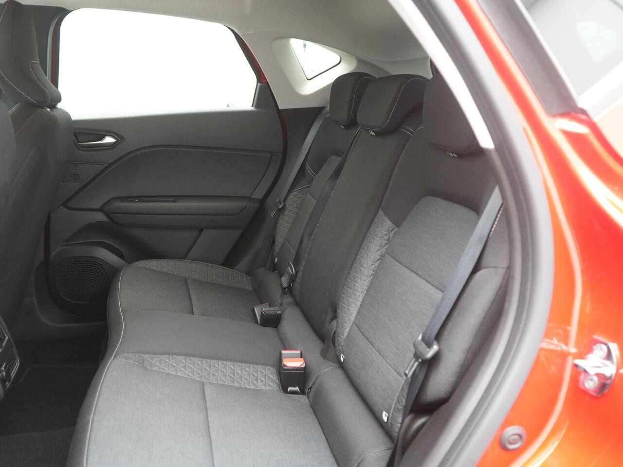 Renault CAPTUR TCe 90 Evolution - RIJKLAARPRIJS - All Seasonbanden - Achteruitrijcamera - Cruise Control - Dealeronderhouden - Navigatie