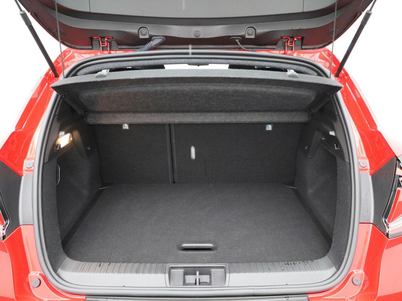 Renault CAPTUR 1.3 mild hybrid 160 evolution | Pack Winter | Camera | PDC Achter | LED Pure Vision | Cruise Control & Snelheidsbegrenzer | Draadloze Apple Carplay & Android Auto | Climate Control | Haaienvin-antenne | Hoogglans LMV "17 |