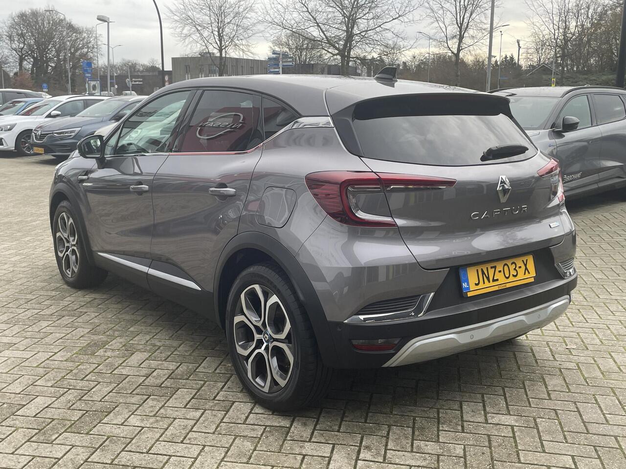 Renault CAPTUR 1.6 E-Tech Plug-in Hybrid 160 Intens | Panoramadak | Lederen bekleding | Plug In | 360 Camera