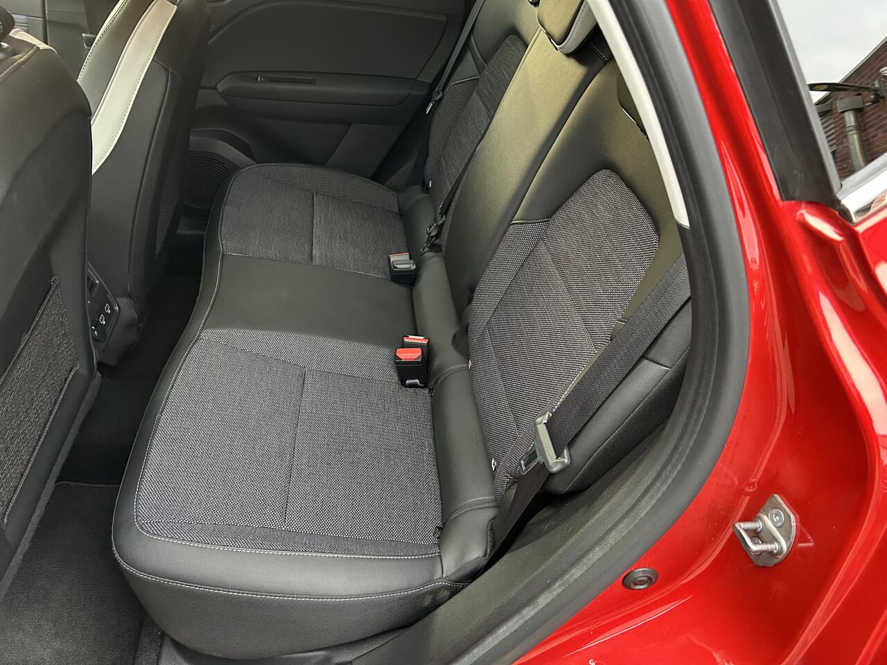 Renault CAPTUR 1.6 E-Tech Hybrid 145 techno