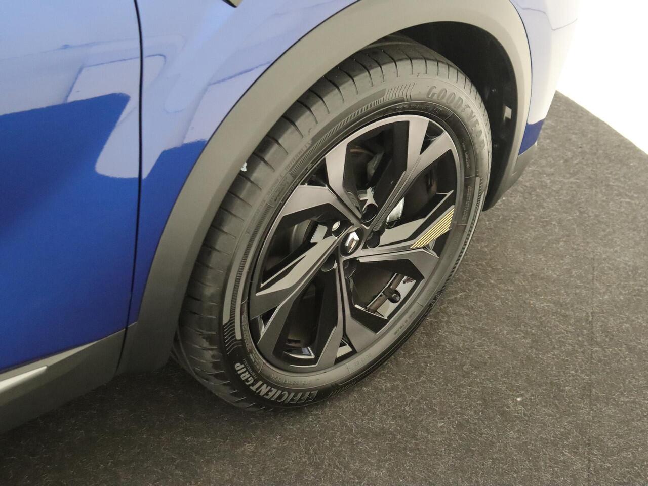 Renault CAPTUR 1.6 E-Tech Hybrid 145 e-tech engineered Panoramadak | LM velgen | Half leder | parkeersensoren