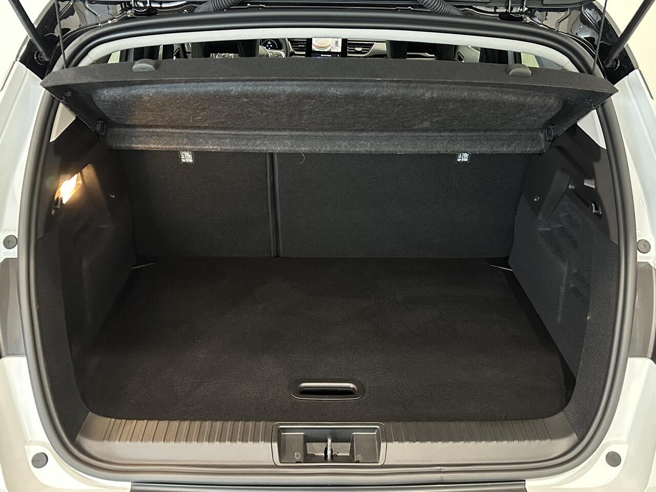 Renault CAPTUR 1.6 E-Tech Full Hybrid 145 Iconic | Leder | 360° camera | Stoel- en stuurverwarming | All season banden | 1e eigenaar + dealer onderhouden!