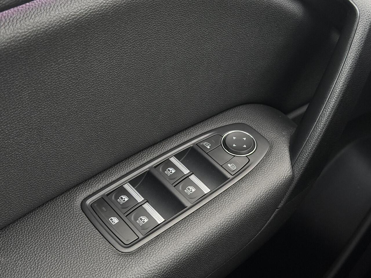 Renault CAPTUR 1.0 TCe 90 techno / Trekhaak 1200KG / Camera / PDC / Navigatie / Stoel & Stuurwiel Verwarming / Cruise / Clima / DAB / AppleCarplay & Android Auto /