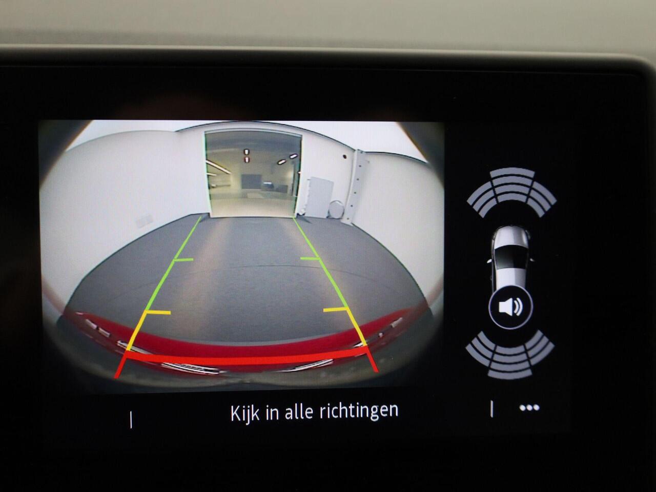 Renault CAPTUR 1.0 TCE Intens 90Pk | Navigatie | Apple & Android Carplay | Parkeersensoren Voor & Achter | Achteruitrijcamera | Cruise Control & Snelheidsbegrenzer | Climate Control | Privacy Glass |