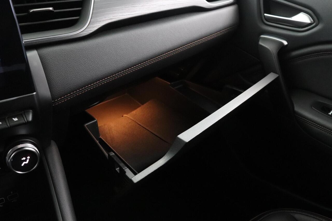 Renault CAPTUR 1.3 mild hybrid 160 iconic | Pack Winter | Pack BOSE | Leder | initiale