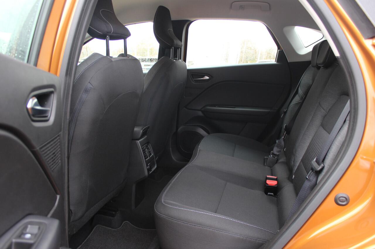 Renault CAPTUR 1.0 TCe 90 Zen / Trekhaak / Camera / Navigatie / 17'' / Keyless / DAB / Cruise Control / Parkeerhulp V+A