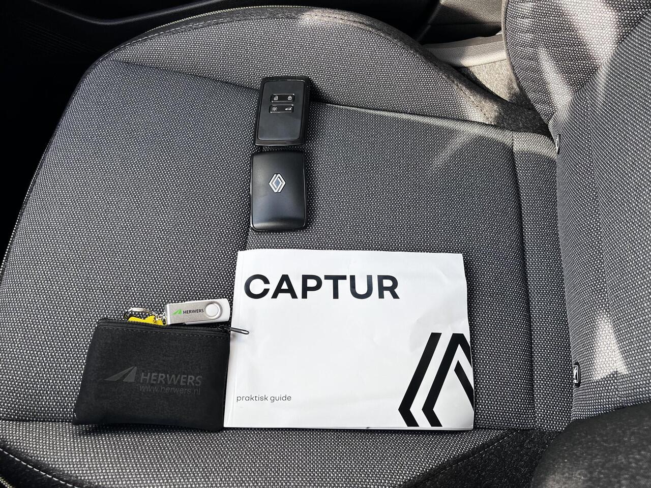 Renault CAPTUR 1.3 mild hybrid 160 techno Automaat / Dealer onderhouden / Adaptieve CC / Navigatie via Apple Carplay Android groot scherm / Stuur- en stoelverwarming / 18" LM wielen /
