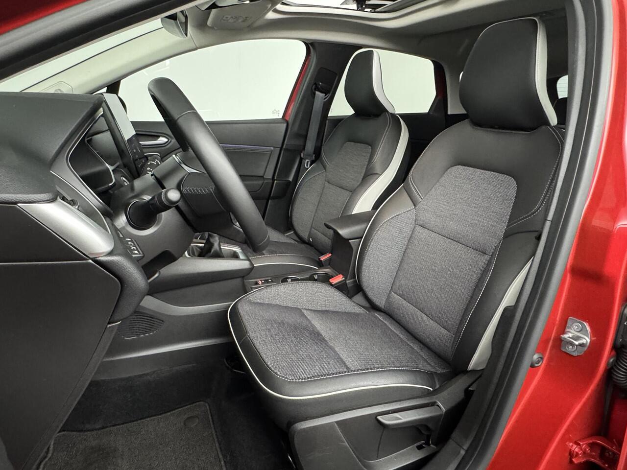 Renault CAPTUR 1.0 TCe 90 techno | Panoramadak | Bose | Winter Pack | 18 Inch |