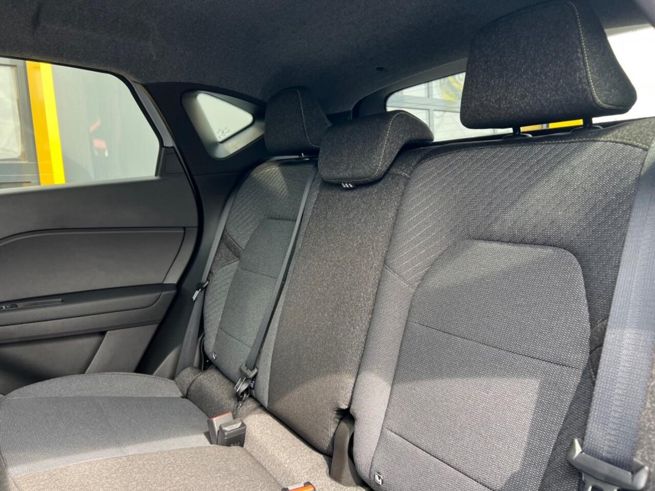 Renault CAPTUR 1.6 E-Tech Full Hybrid 145 Techno Pack Winter