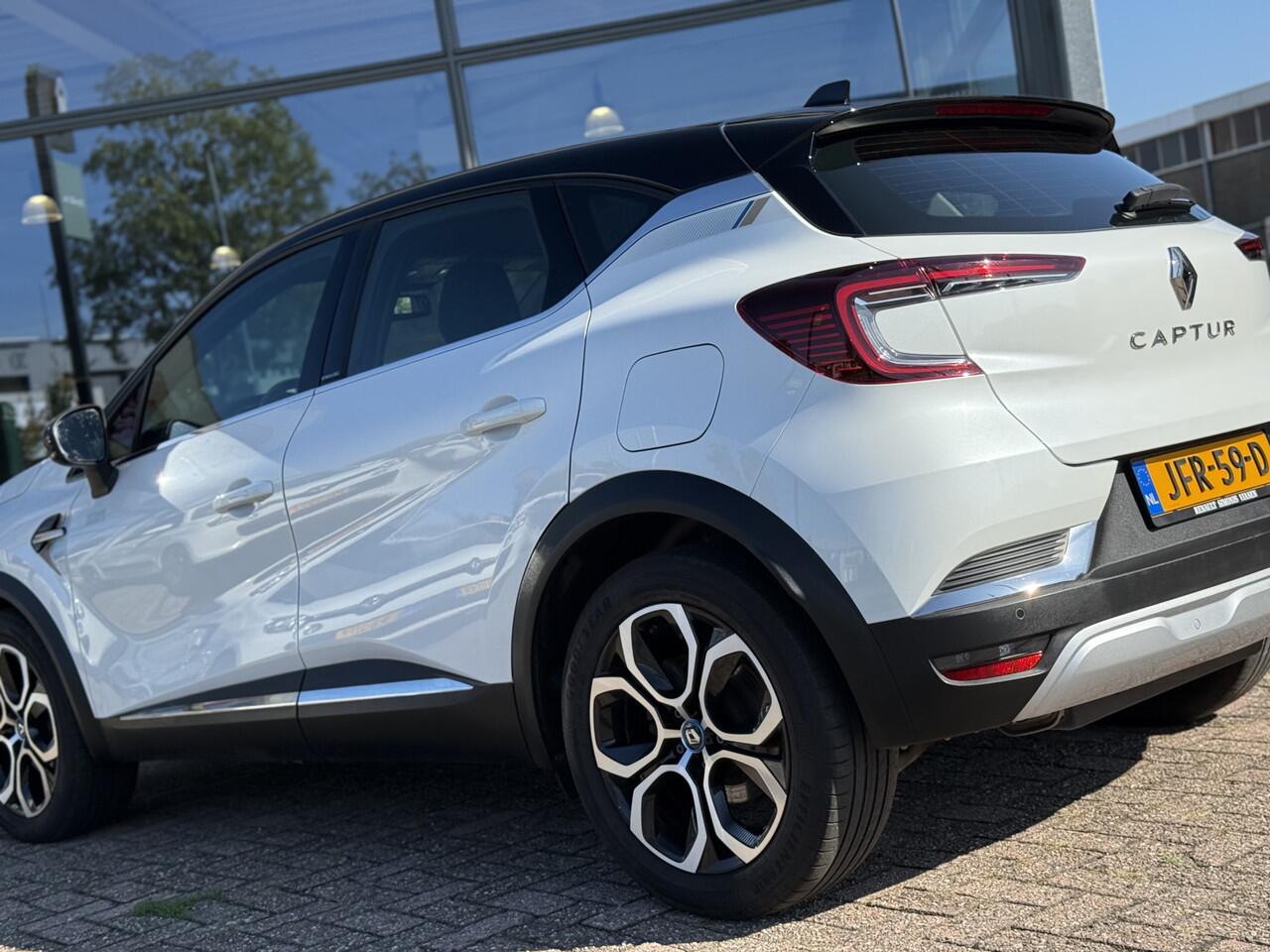 Renault CAPTUR 1.6 E-Tech Série Limitée Plugin-Hybrid Hybrid Plug-in - Navi groot scherm + cockpit view