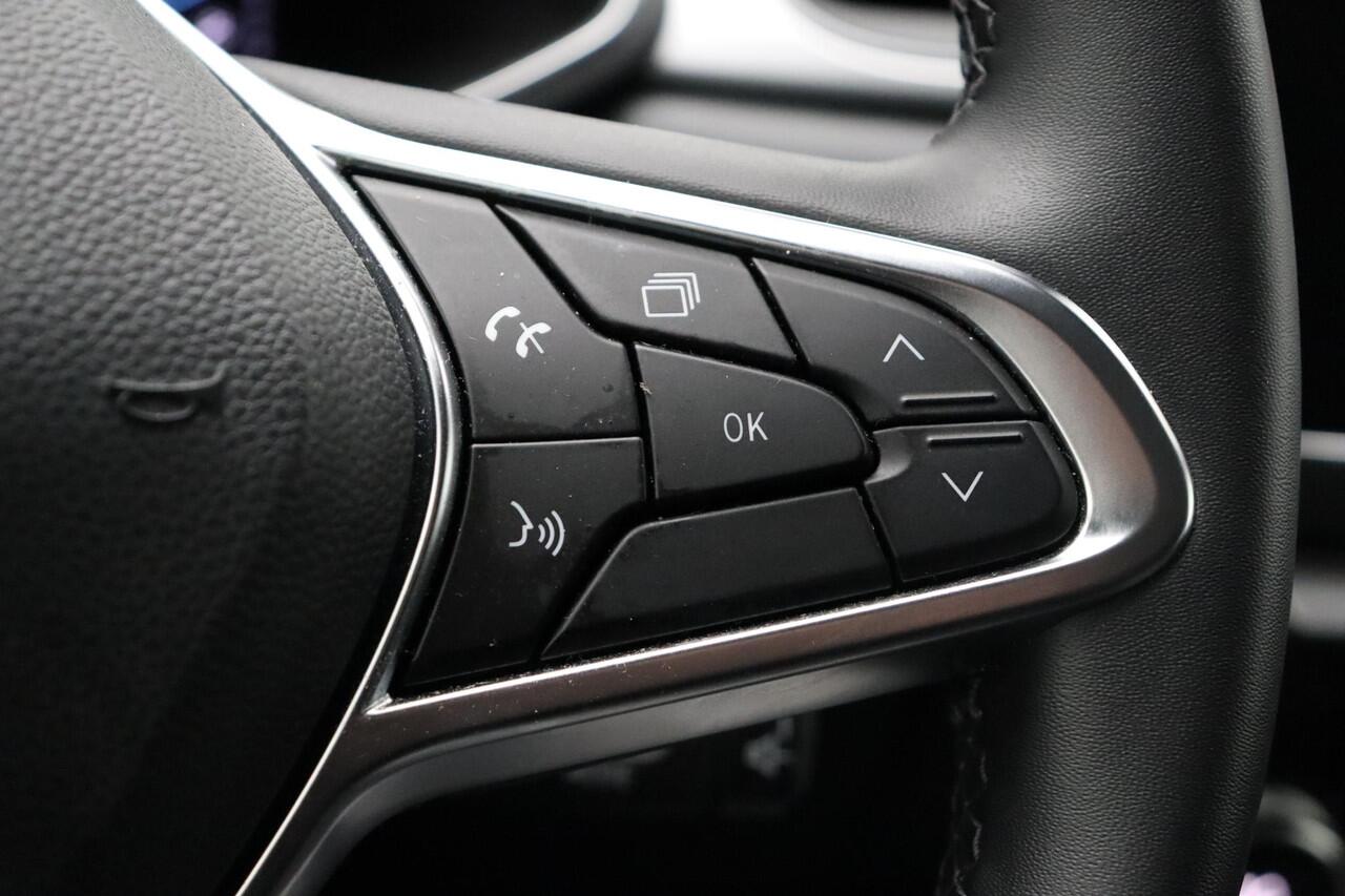 Renault CAPTUR E-Tech Hybrid 145pk Techno | Grootscherm navigatie | Digitaal dashboard | Achteruitrijcamera | Parkeersensoren voor/achter |