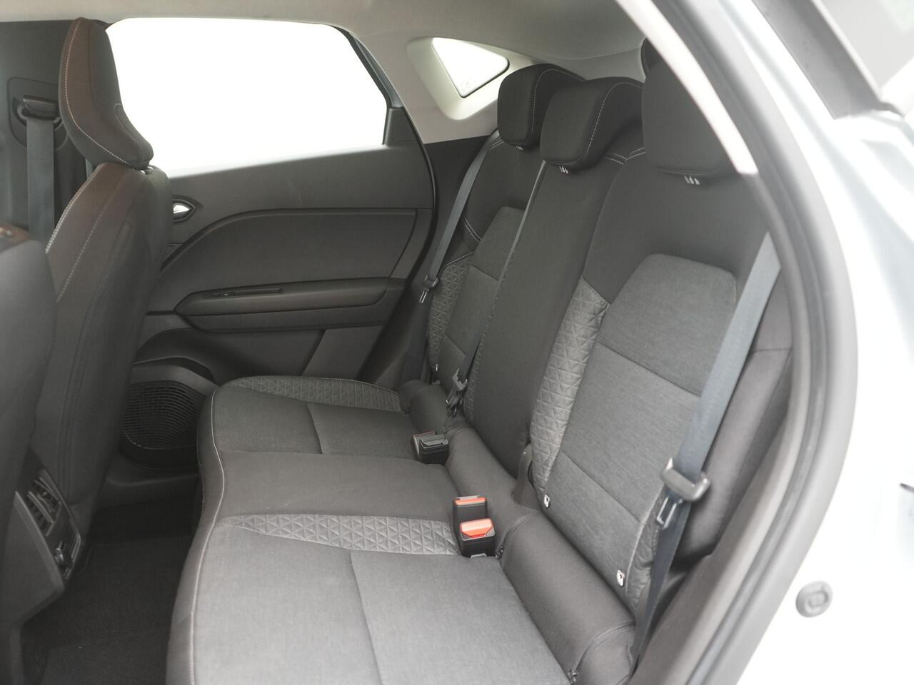 Renault CAPTUR TCe 90 Evolution - DEMO - All Seasonbanden - Camera - Cruise Control