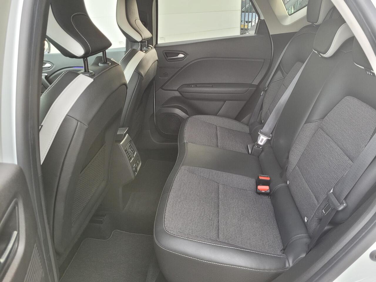 Renault CAPTUR 1.3 TCe 140 Intens | Automaat | Pack Winter | Trekhaak | NIEUWSTAAT!